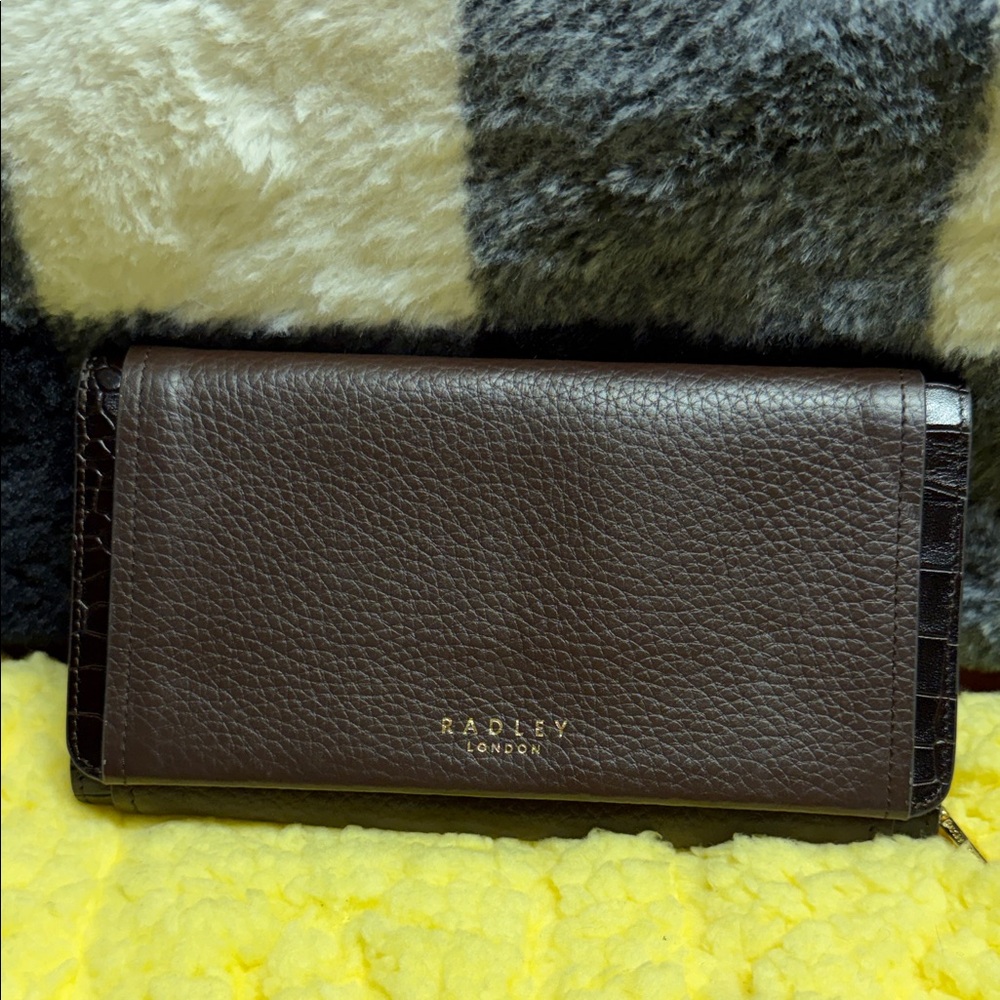 Radley London Hilltop Place W/croc accents- dark oak